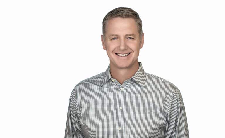 Munger Headshot Oct21 WEB 1 768x473